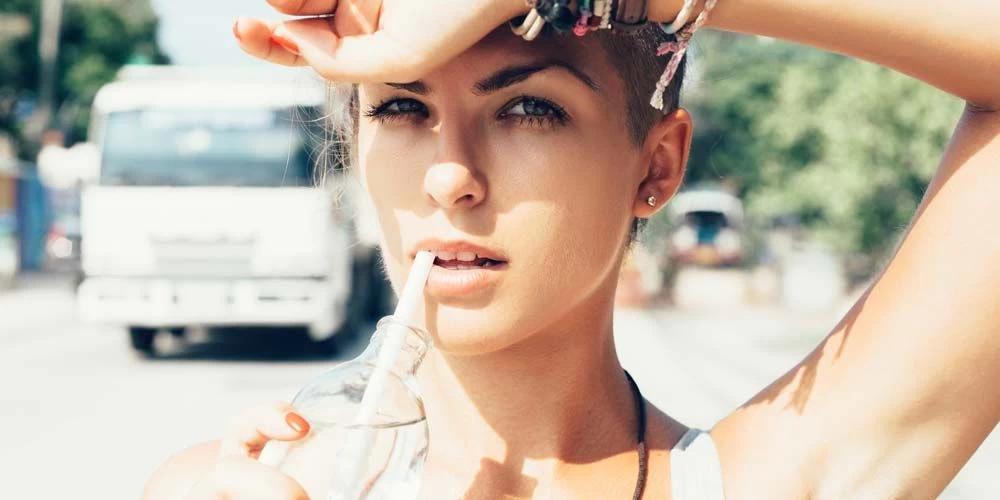 Αφυδάτωση: Πώς να την αποφύγετε με αυτούς τους 6 τρόπους!